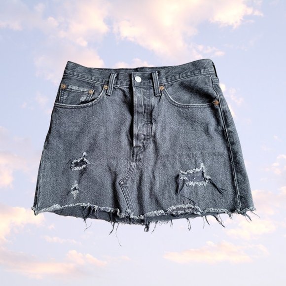 Distressed Denim Mini Skirt | Levi's (like NEW) - Picture 3 of 5